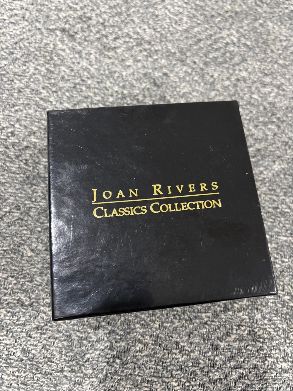 Joan Rivers classic collection heart earrings